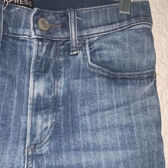 Express High Rise Legging Jeans Size 4 Medium Wash Distressed Hem Womens Denim - Picture 6 of 11